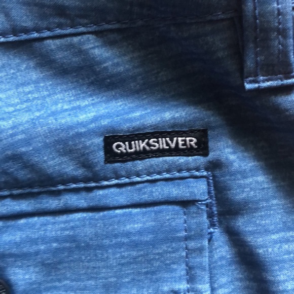 Men’s Quiksilver Short - Picture 3 of 5